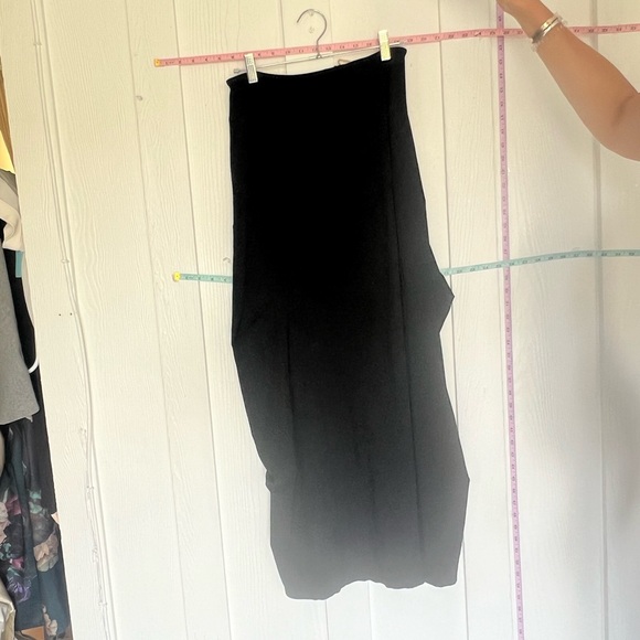 Designer Skirt. NWT. Size In label shown. USA size M size italian 42 USA 5 - Picture 8 of 13